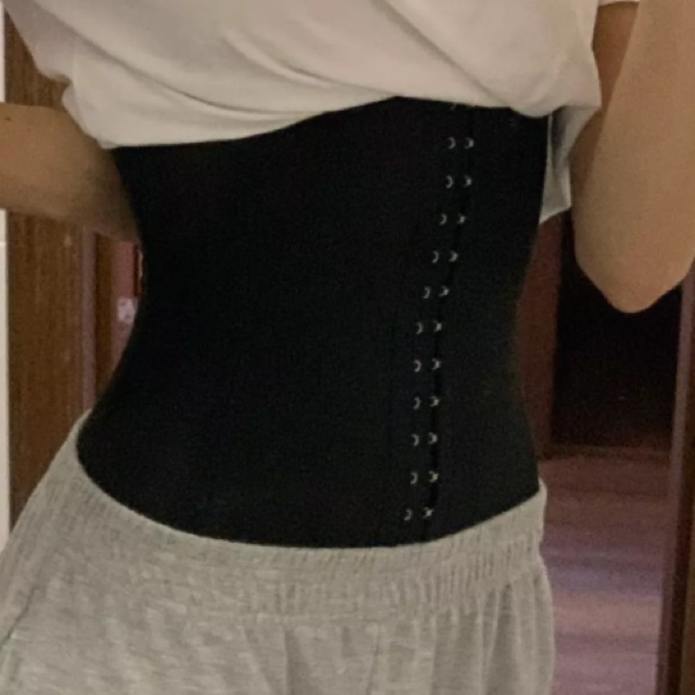 Corset waist trainer